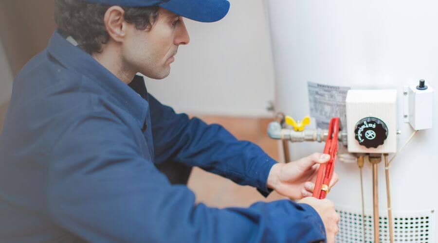 Professional Tankless Water Heater Installation in Oyens, IA